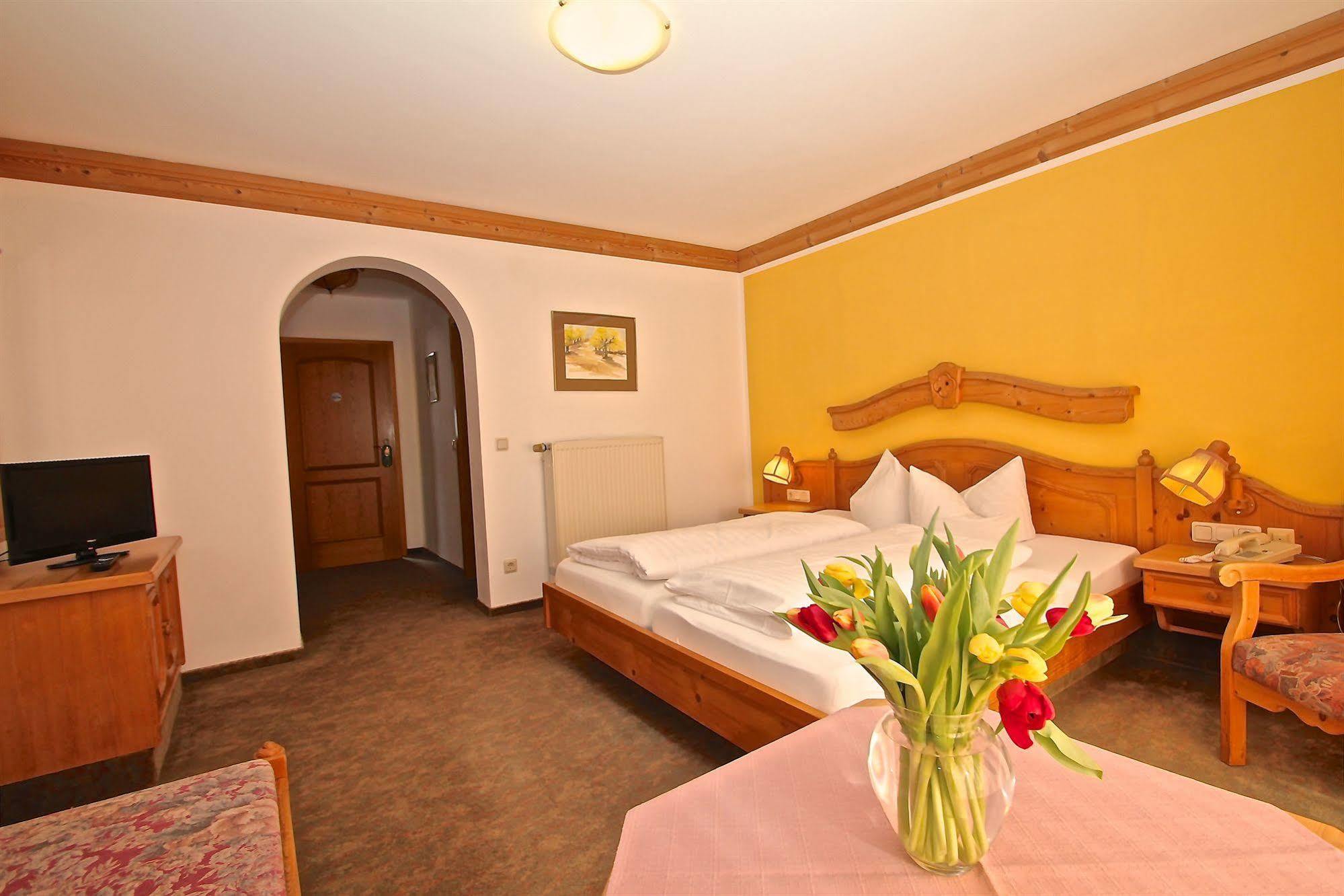 Alpenhotel Weiherbach Berchtesgaden Hallenbad Und Sauna Exterior photo